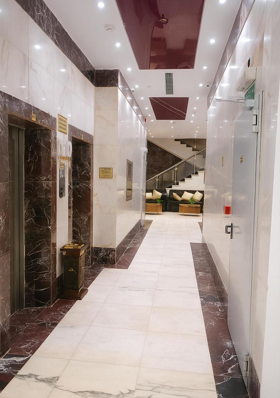 Luxury Hotel